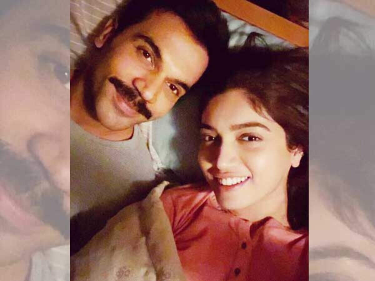 Bhumi Pednekar And Rajkummar Rao S Selfie From Badhaai Do Is Too Adorable Filmfare Com