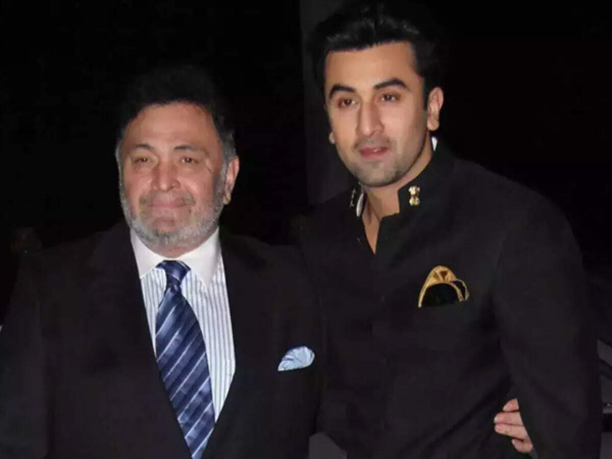 Here's Why Rishi Kapoor Told Ranbir Kapoor, 'Never Do a Film That Requires  You To Wear a Dhoti