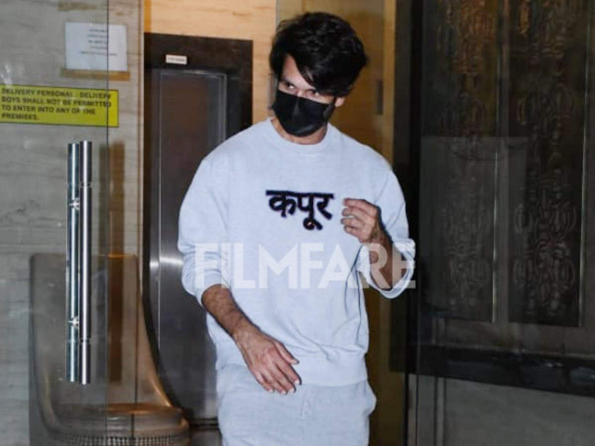 Shahid Kapoor Wore A Hoodie With Screengrabs From Pulp Fiction