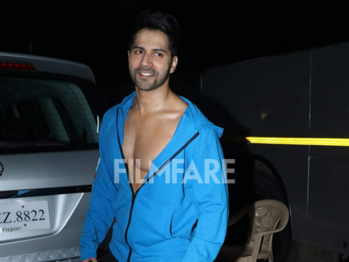 Get The Look: Varun Dhawan Looks Suave As Ever In His Rs 1.7 Lakh