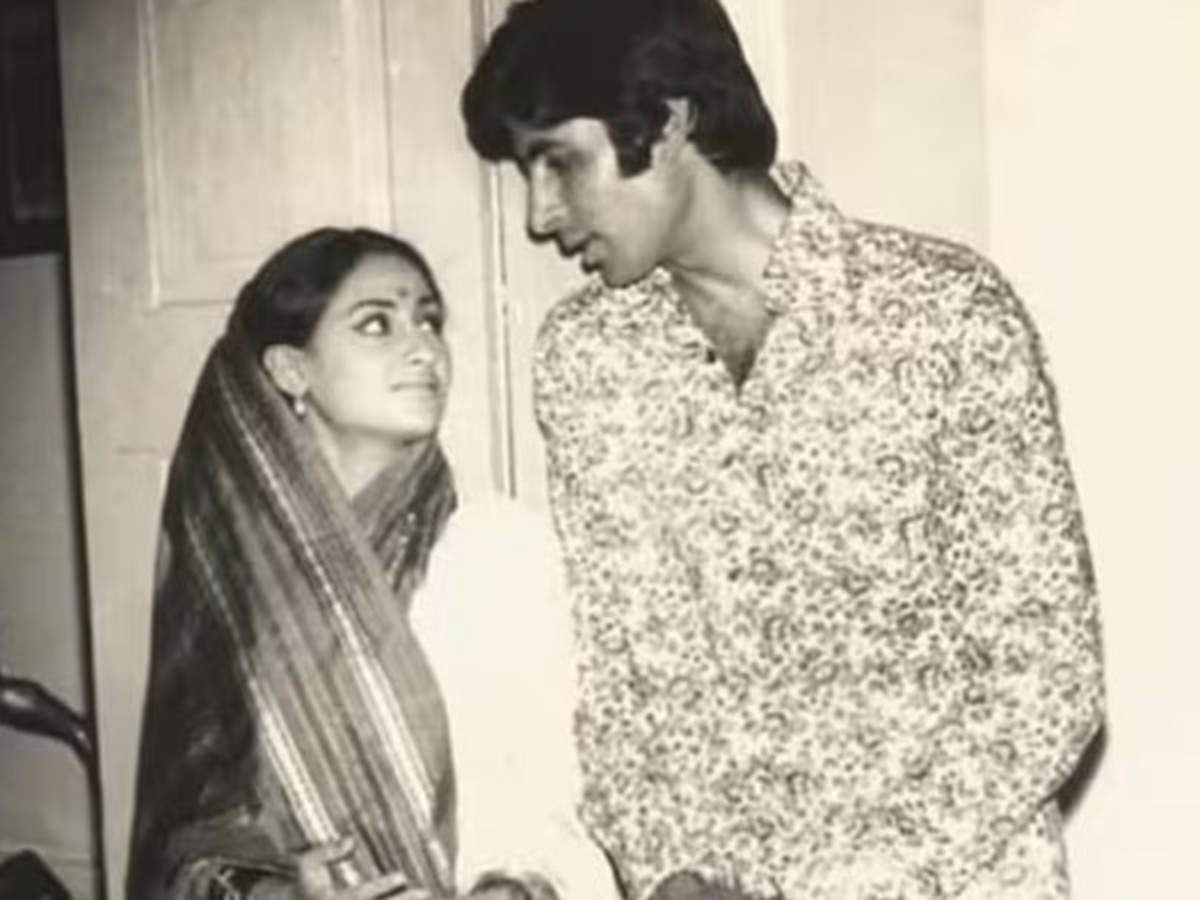 Amitabh Bachchan pens a note on his 50th wedding anniversary with Jaya Bachchan | Filmfare.com
