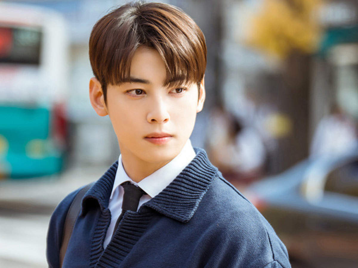 Cha Eun Woo Dazzles as Math Teacher in New Pictures From 'A Good Day to Be  a Dog'- MyMusicTaste