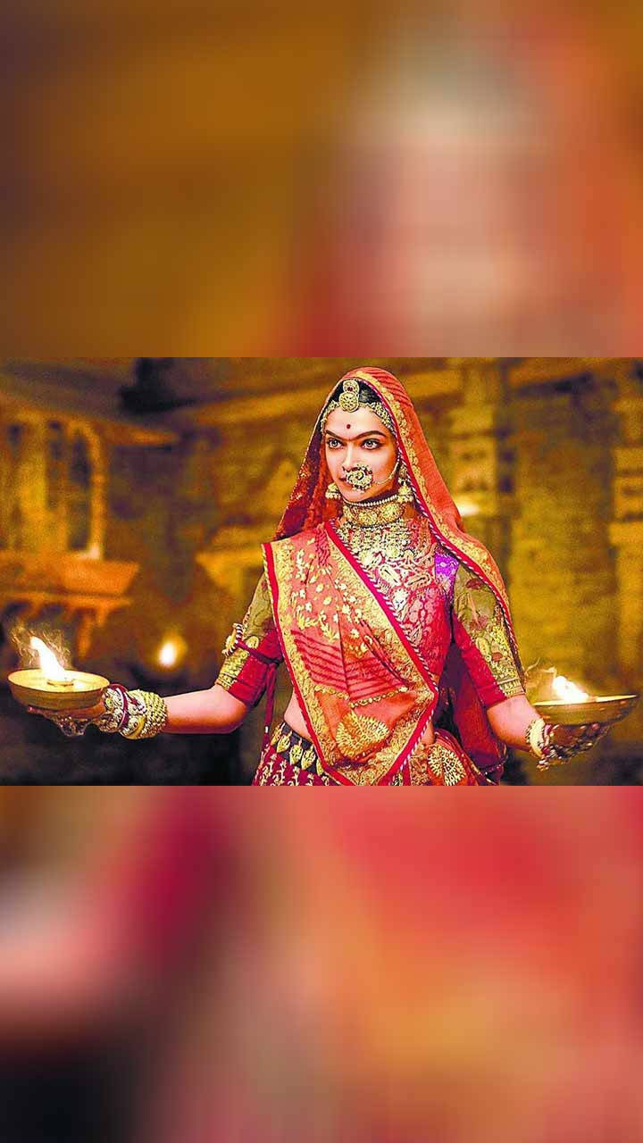 Padmavati controversy: Drama over Bhansali's film reflects collapsing  democracy where State defers to fringe – Firstpost