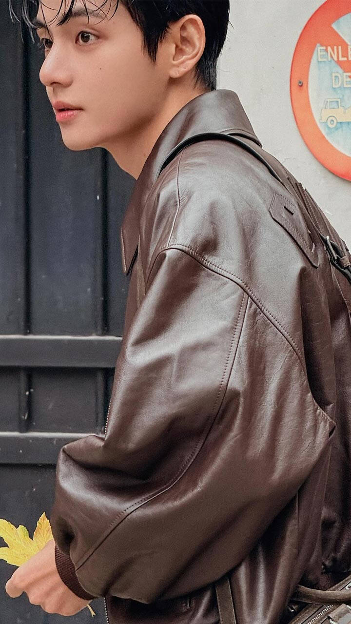 BTS' V's Top 5 Fashionable Moments in The Recent Months | Filmfare.com